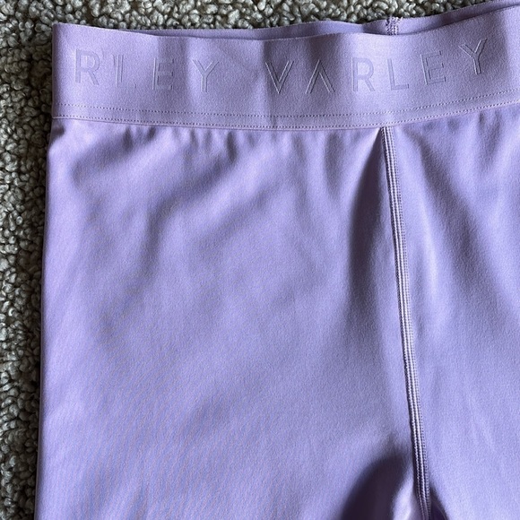 Varley • let’s move elasticized short 7” lavendar mist - Picture 6 of 8